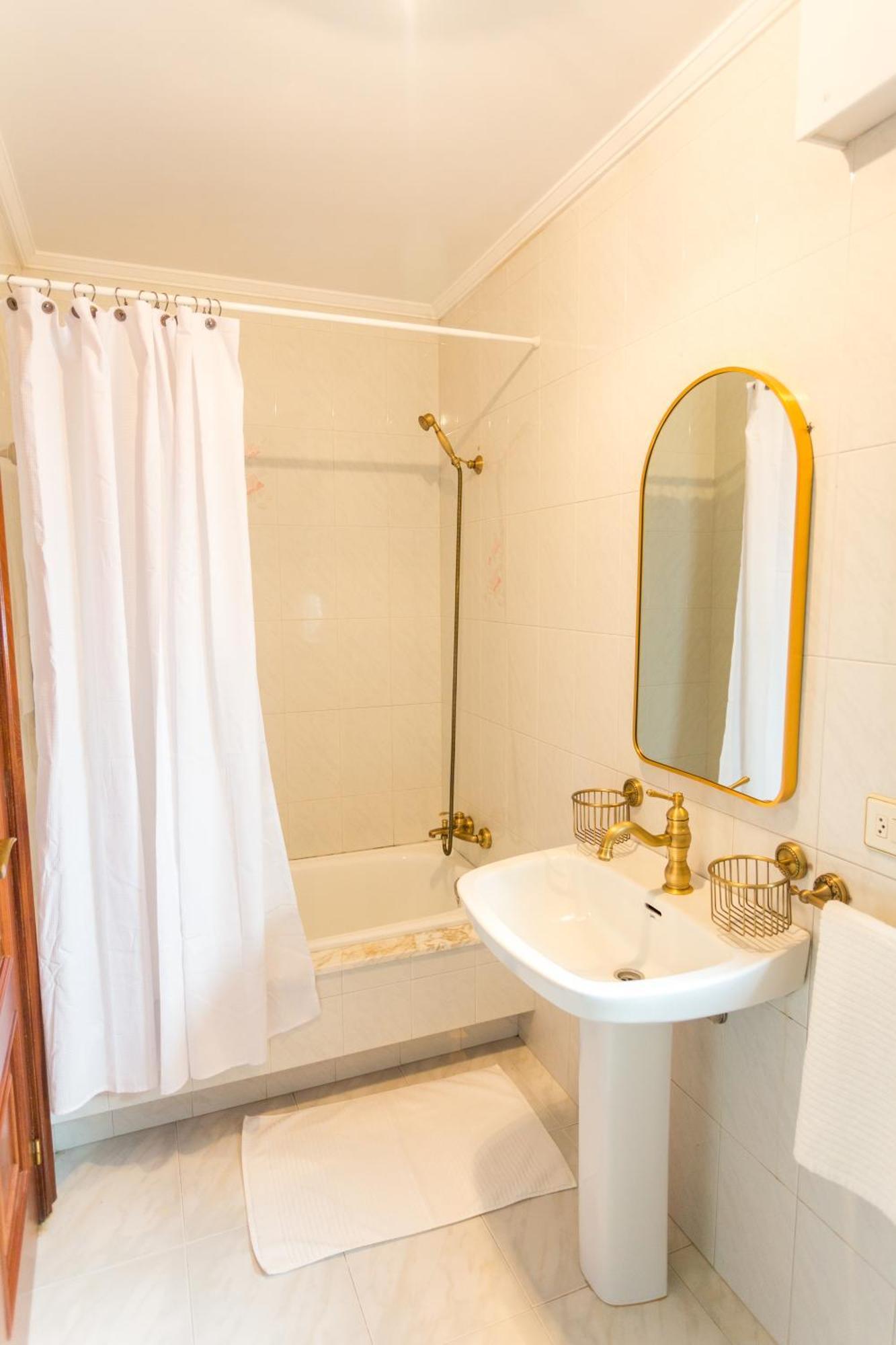 Disfruta De Melide En Este Amplio Apartamento מראה חיצוני תמונה